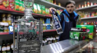 Магазины в Москве проверят на торговлю контрафактным алкоголем перед праздниками