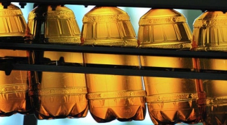 Путин подписал закон об ограничении оборота алкоголя в пластиковых бутылках