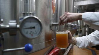 Производство крафтового пива могут ограничить в России