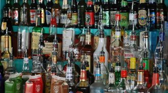 На птицефабрике в Ленобласти обнаружили крупное производство контрафактного алкоголя