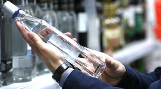 ГД отклонила законопроект о введении госмонополии на производство и оборот водки