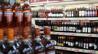 Правительство не поддержало проект о продаже алкоголя и табака в специализированных точках