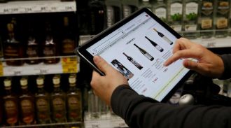ЕАЭС предложил разрешить онлайн-торговлю алкоголем и лекарствами