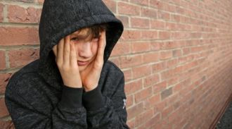 Эксперт: около 2,5% страдающих наркоманией в России составляют подростки до 17 лет