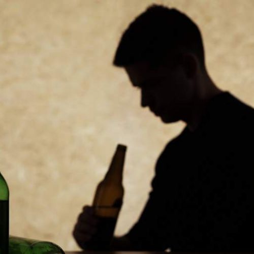 Как пить не дать: регионам предложили выявлять пьющих подростков