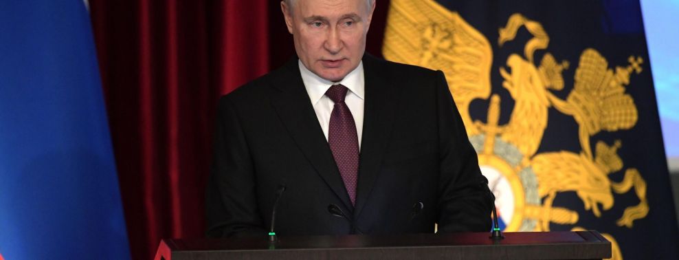 Путин призвал работать системно при борьбе с наркопреступностью