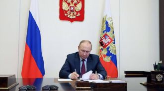 Путин подписал закон о лишении свободы за незаконный оборот метанола
