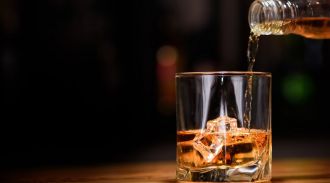 Эксперт рассказал об опасности крепкого алкоголя