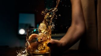 Минздрав РФ: порядка 70% смертей от цирроза печени связаны с потреблением алкоголя