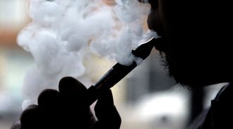 Эксперт ВОЗ раскрыл, можно ли получить рак от кальяна и электронных сигарет