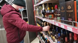 Эксперты отмечают рост продаж алкоголя в магазинах в РФ на фоне карантина и закрытия баров