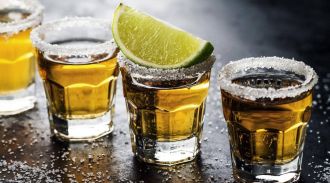 Эксперты заявили, что россияне стали чаще потреблять крепкий алкоголь