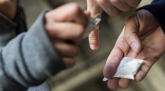 Правительство одобрило проект о возбуждении дел о сбыте наркотиков