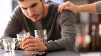 Я алкоголик или нет: как понять, есть ли у вас зависимость от спиртного?