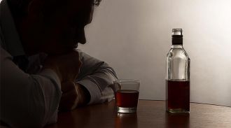 В Минздраве назвали процент "тихих алкоголиков" в России