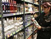 Депутат внес в Госдуму законопроект о запрете скидок на алкоголь