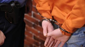 Лидера и 10 участников преступной группы наркоторговцев задержали в Ангарске