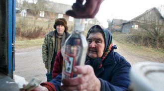 Минздрав сообщил о росте числа зависимых от алкоголя на селе на 7% за год