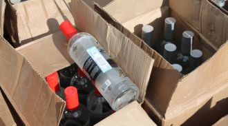 В ХМАО полицейские изъяли около 5,5 тыс. бутылок контрафактного алкоголя