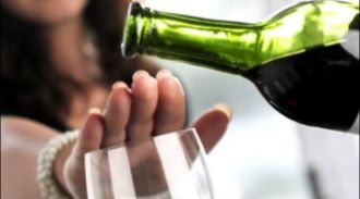 В ВОЗ заявили, что россияне потребляют меньше алкоголя, чем французы или итальянцы
