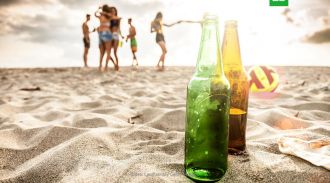Нарколог рассказал, почему пляжный отдых и алкоголь несовместимы