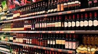 В Минпромторге раскритиковали идею о повышении цен на алкоголь