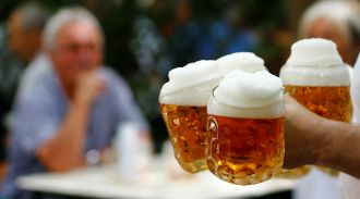 В Минздраве предупредили о риске теплового удара из-за употребления пива в жару