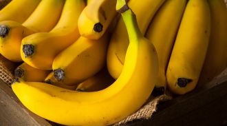 Бананы и "кокос": наркотики привезли в Петербург вместе с фруктами
