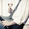 Как можно распознать алкоголика