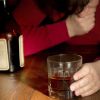 Как связаны нервный тик и алкоголизм
