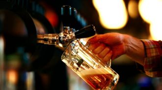 Нарколог назвал причину пивного алкоголизма у молодежи